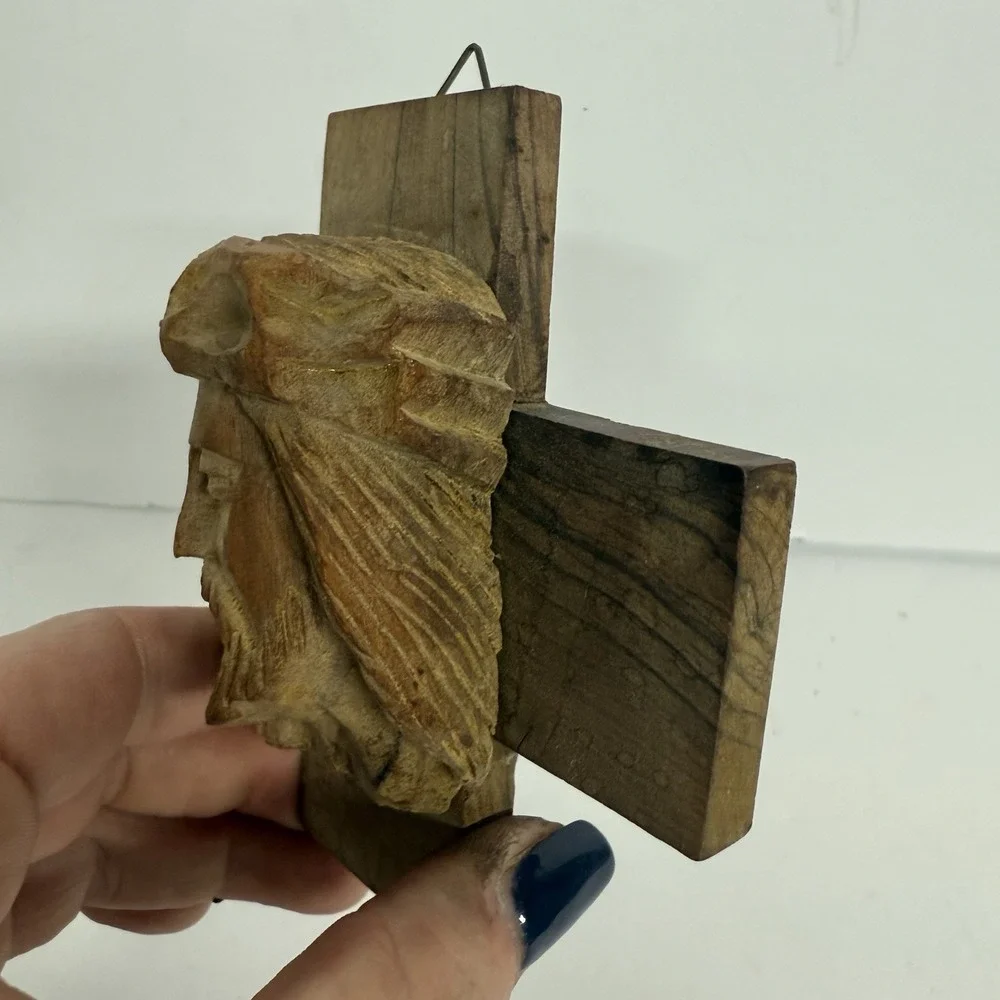 Hand‎ Carved Jesus Face On Cross Jerusalem 4